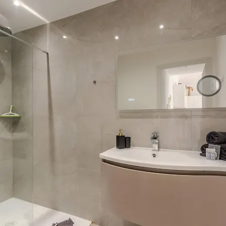 Ideal Groupes & Familles 3 - 10 Pers - Hyper-centre * Cannes